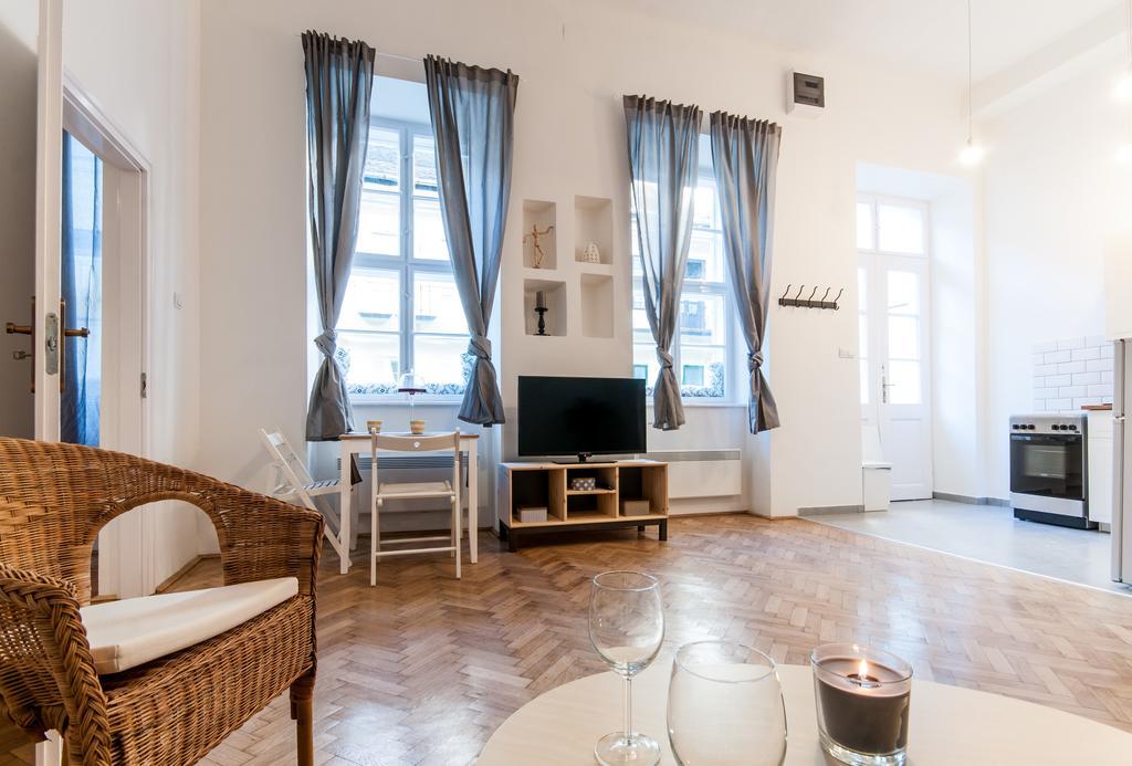 Peppers Apartments - Downtown Budapest Ruang foto